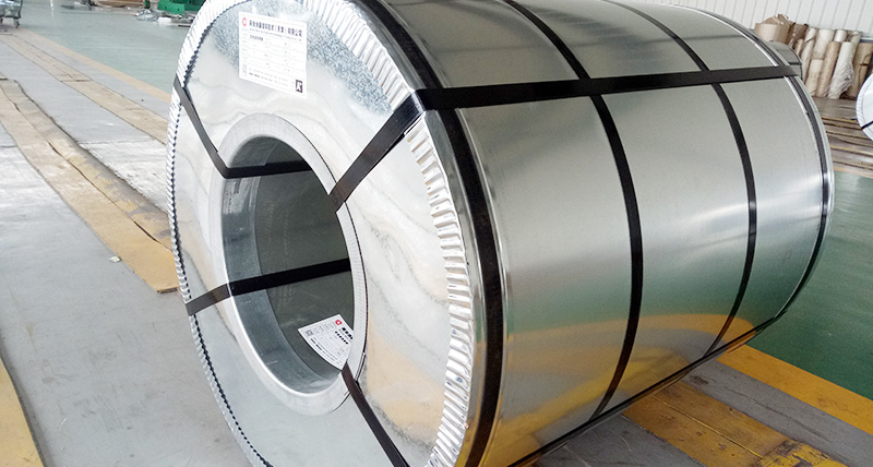 阿米納彩鋼板安裝及維護(hù)，可有效延長使用壽命10年以上