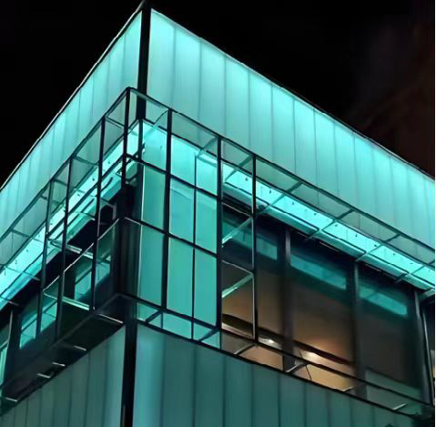 什么是自發(fā)光彩涂板|夜光彩涂板|熒光彩涂板？