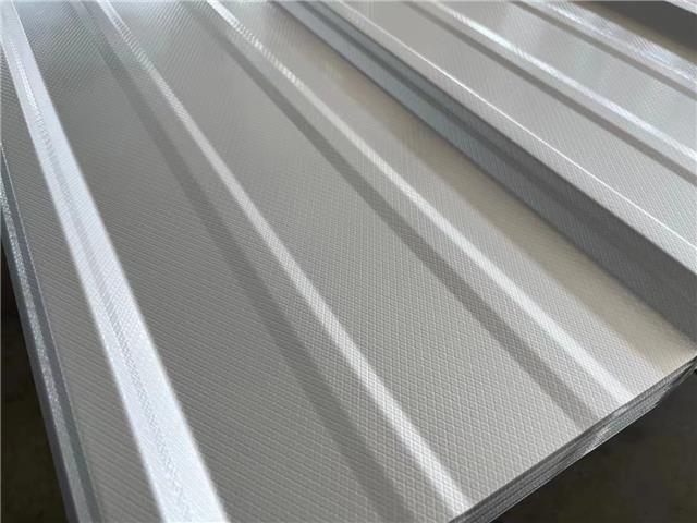 納米防腐隔熱板出現(xiàn)大量褪色、起皮、開裂的現(xiàn)象？